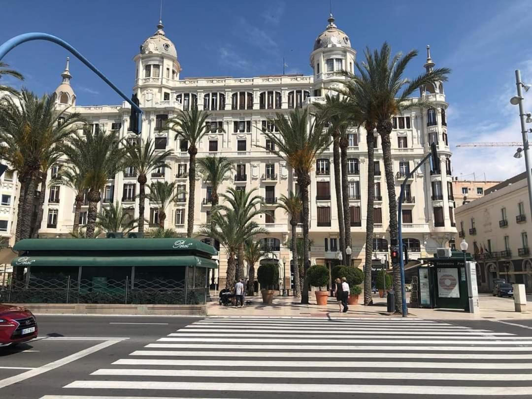 Estudio De Lujo Casaturis En El Corazon De Alicante A114 Esterno foto